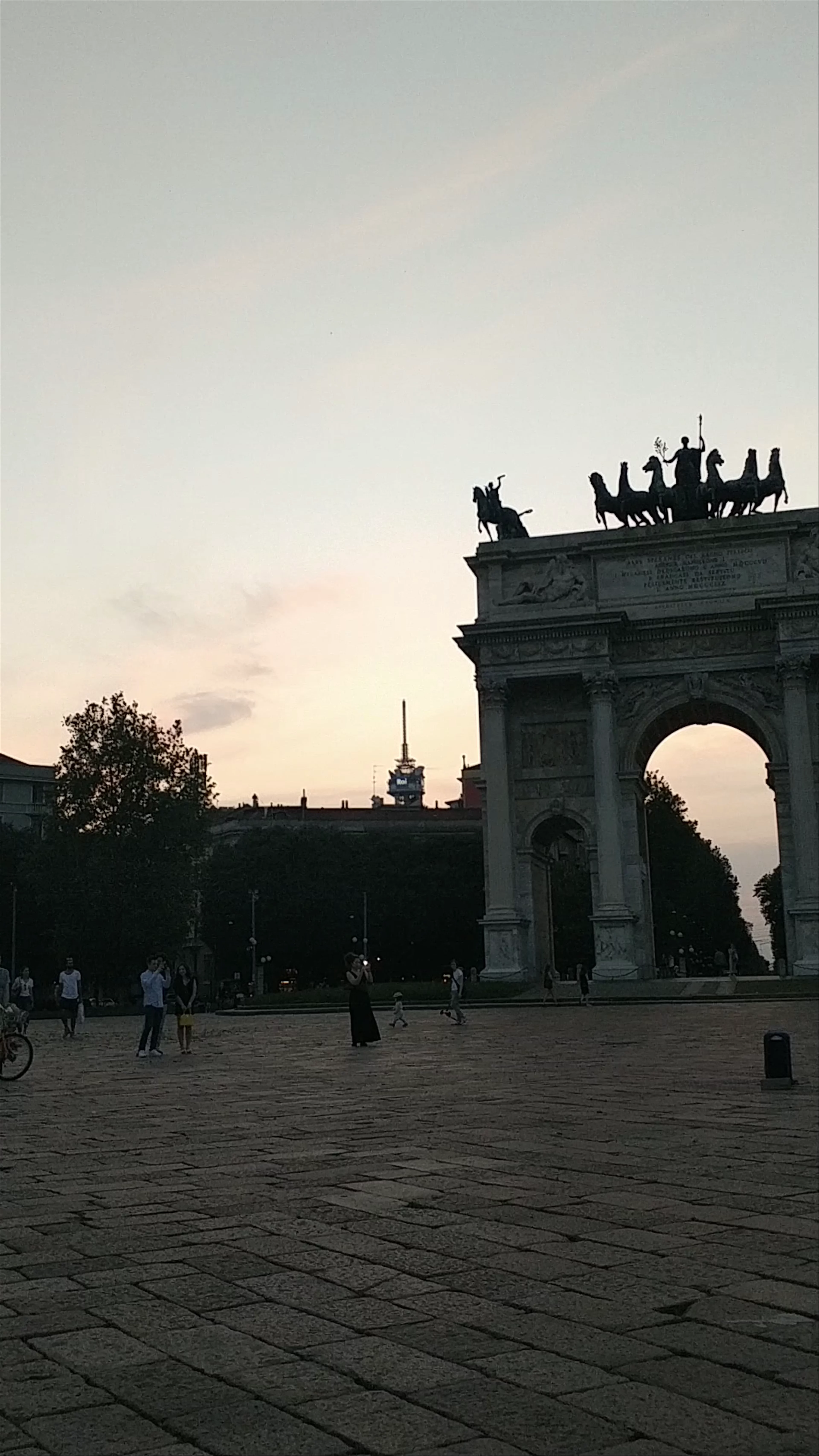 Arco della Pace, Piazza Sempione