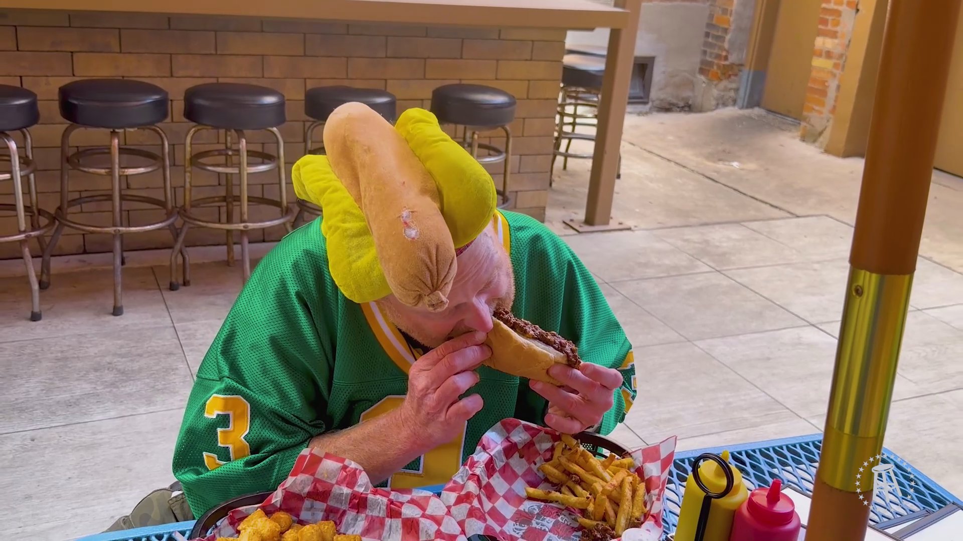 Raw Dogging at Al's Hamburger in Green Bay