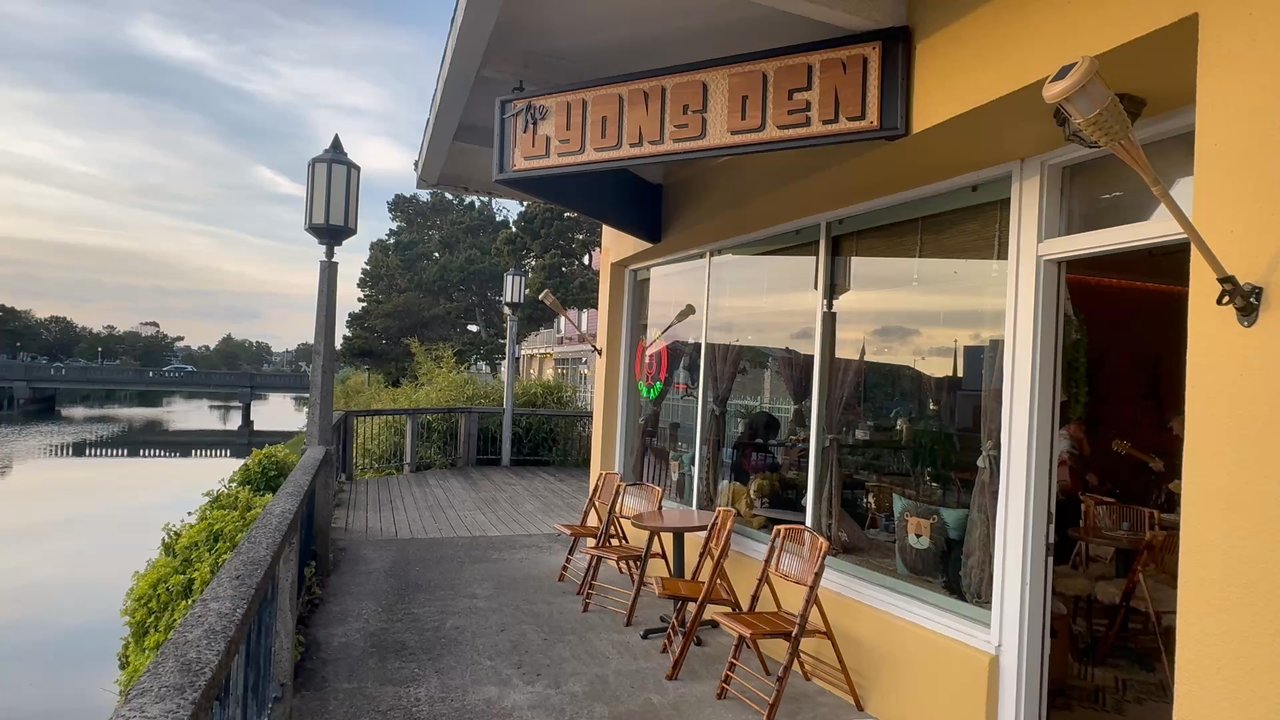 The Lyons Den - Music Venues Near Me - Seaside, Oregon