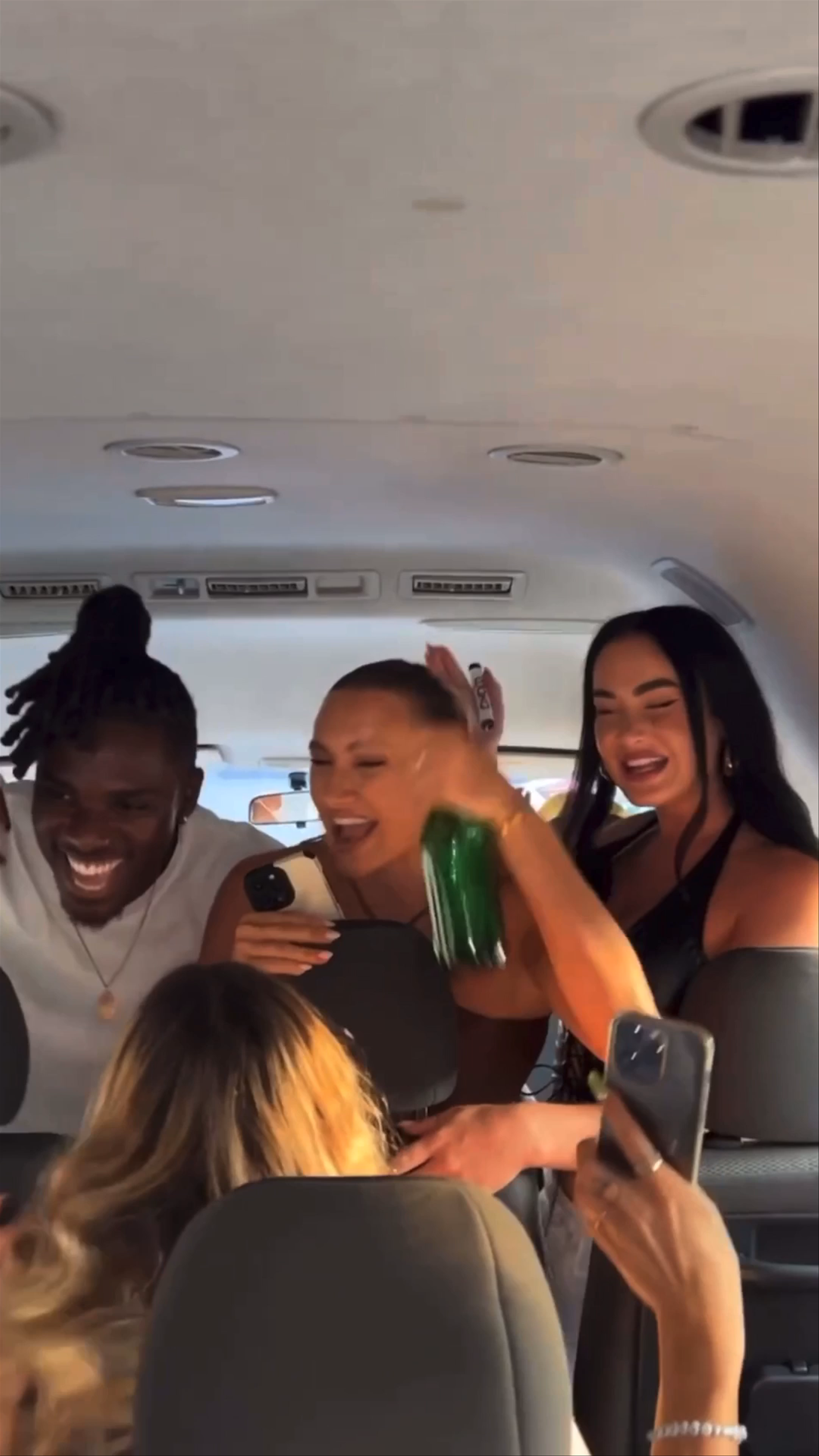 Wanna Jungle Pool and Bar