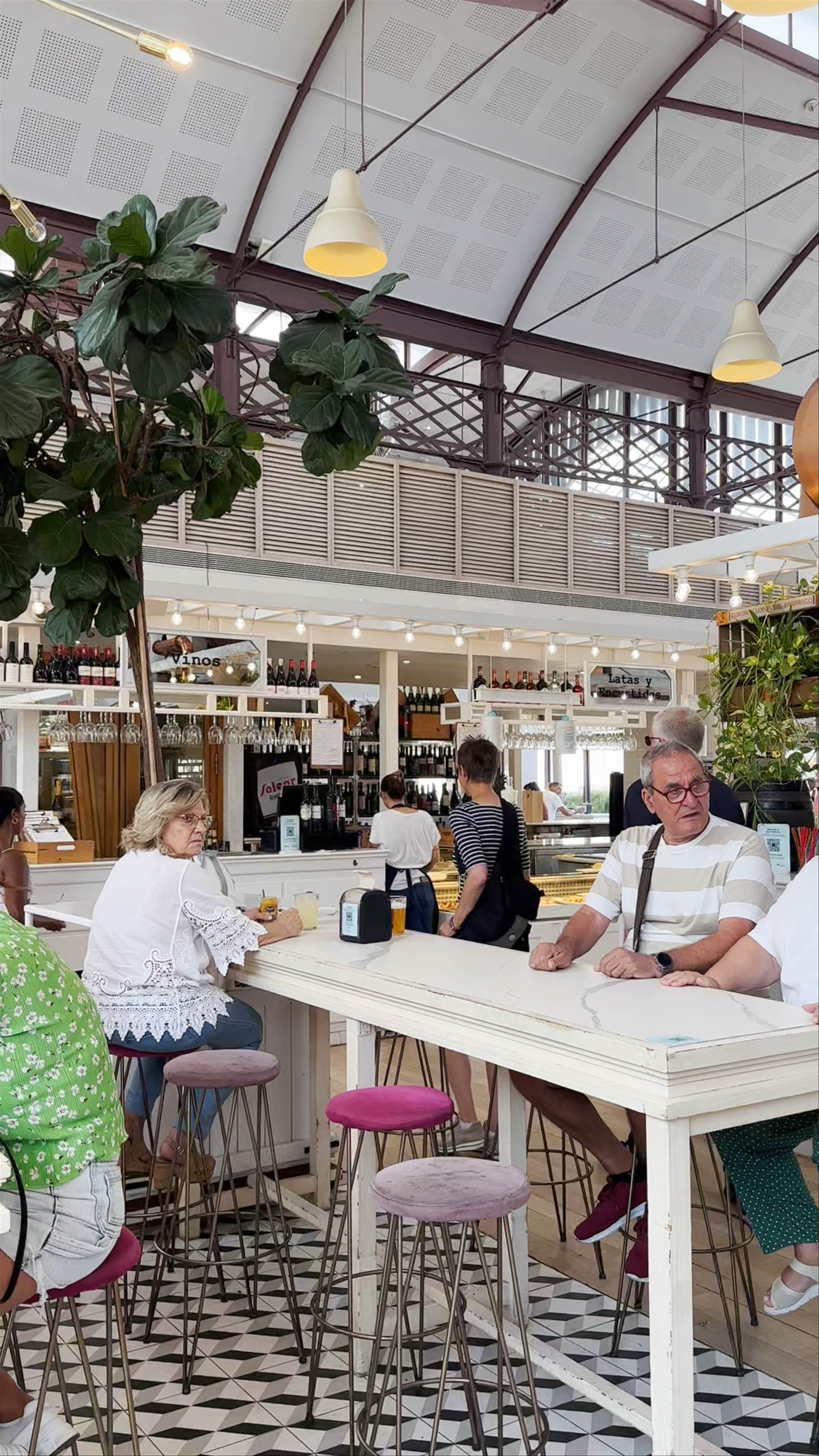 Mercado Lonja del Barranco: Vibrant Flavors & Social Buzz in Sevilla