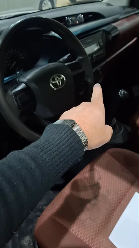 تويوتا هايلكس GL 2022