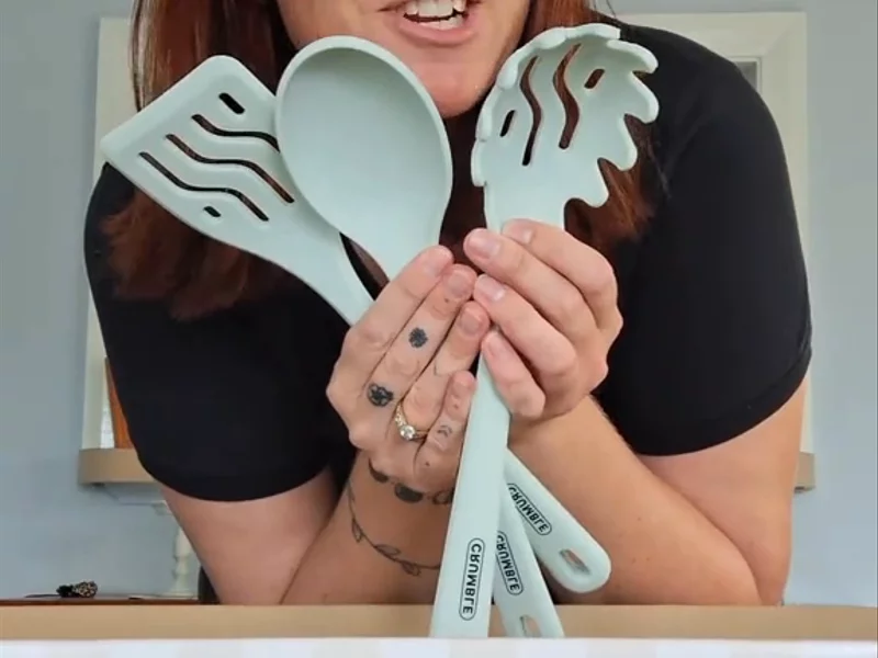 Crumble Cookware