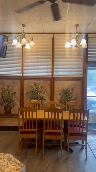 Arvada Villa Italian Restaurant - Arvada Villa full restaurant span - Pizza Near Me - Arvada, Colorado