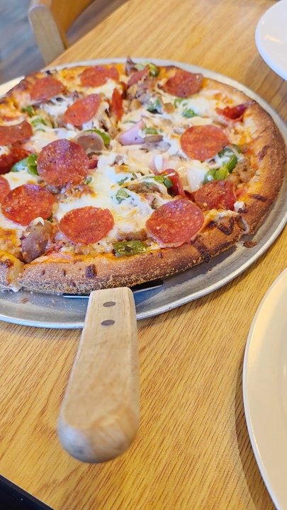 Tivoli Pizza - A Video Clip of the Supreme Pizza. - Pizza Near Me - Salem, Virginia