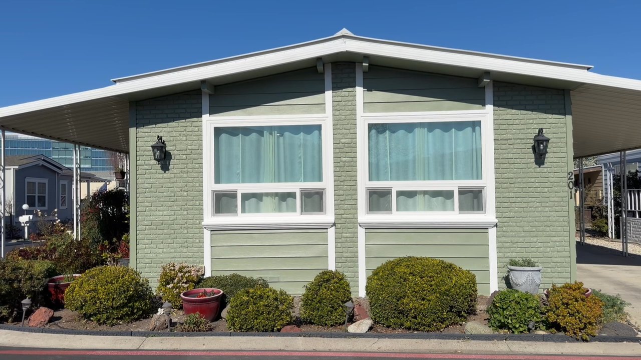 Vargas Construction - Manufacture Home After Windows Installation. - General Contractors Near Me