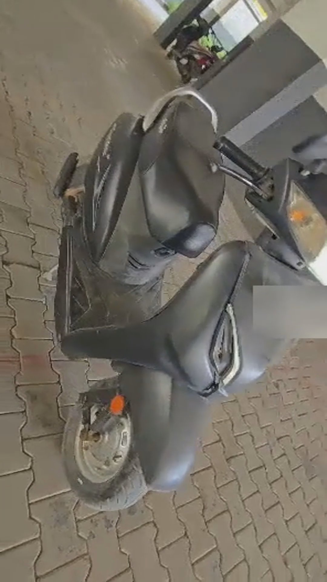 Walk-around video thumbnail