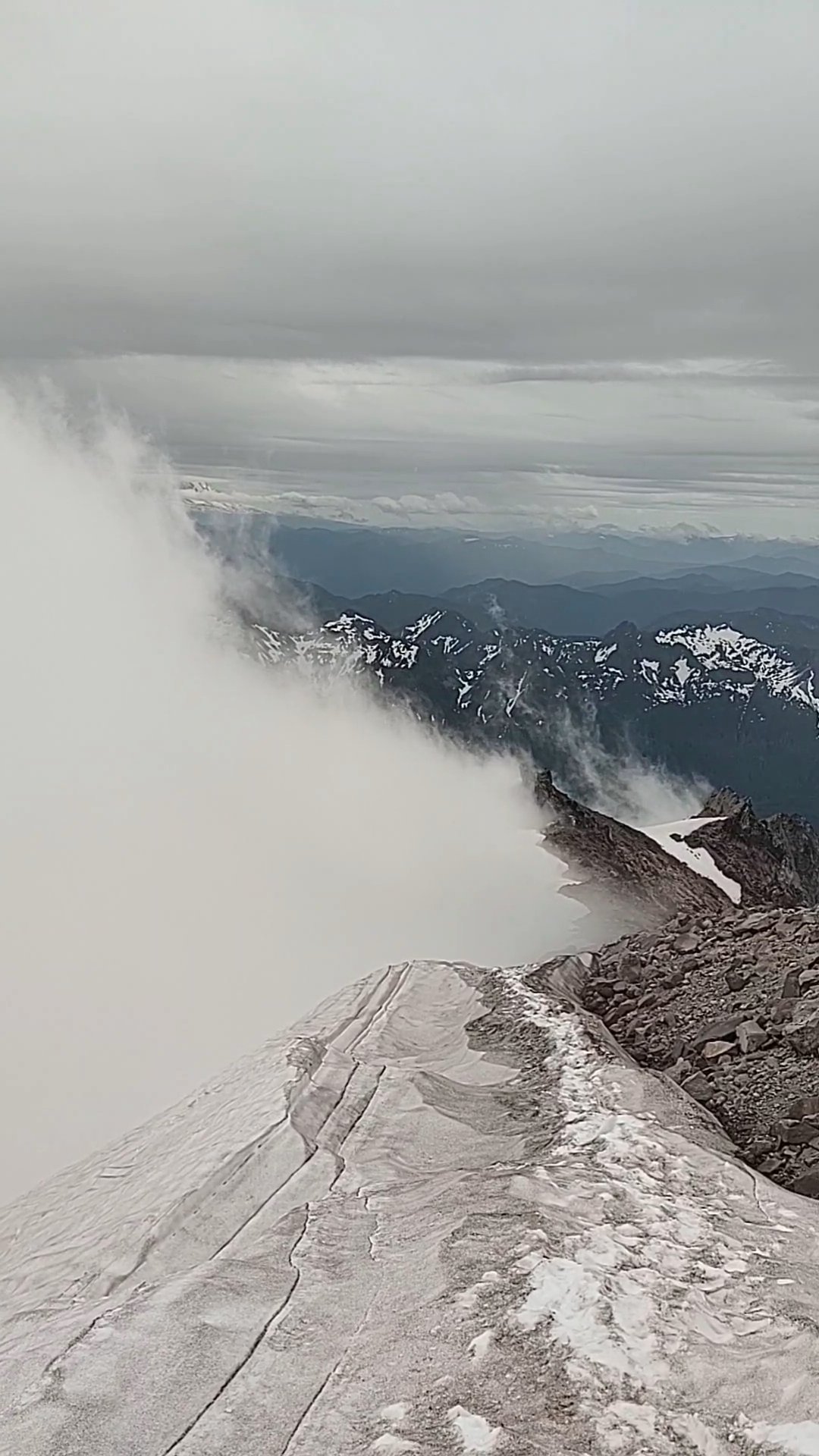 Mt. Rainier Solo Ski — photo 4