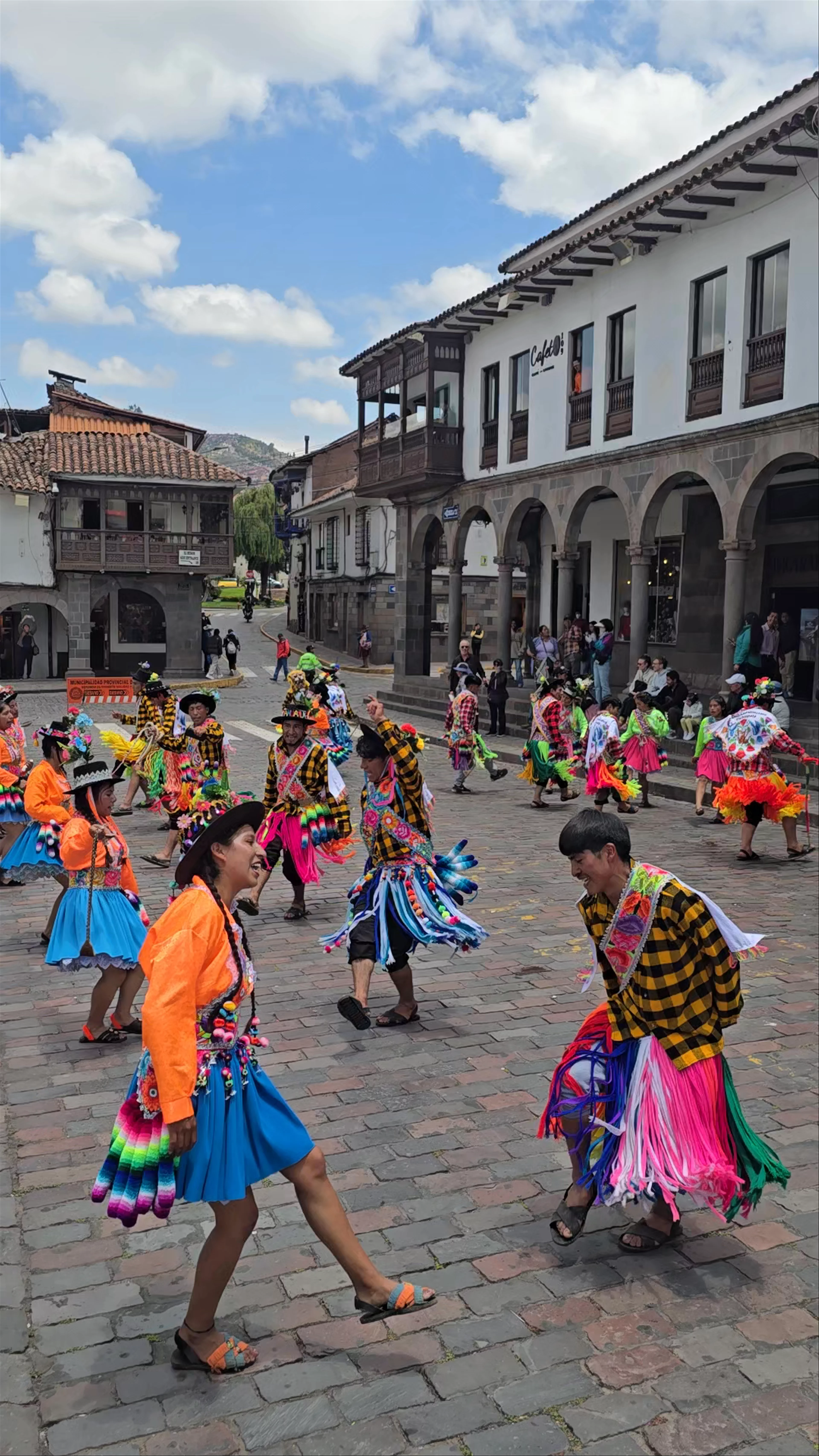 Plaza De Armas, Del Medio