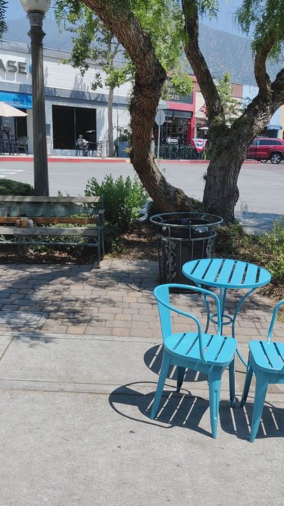 Syndicate - We can even enjoy the outside seating... Great weather... No humidity!!! - Bakeries Near Me - Sierra Madre, California