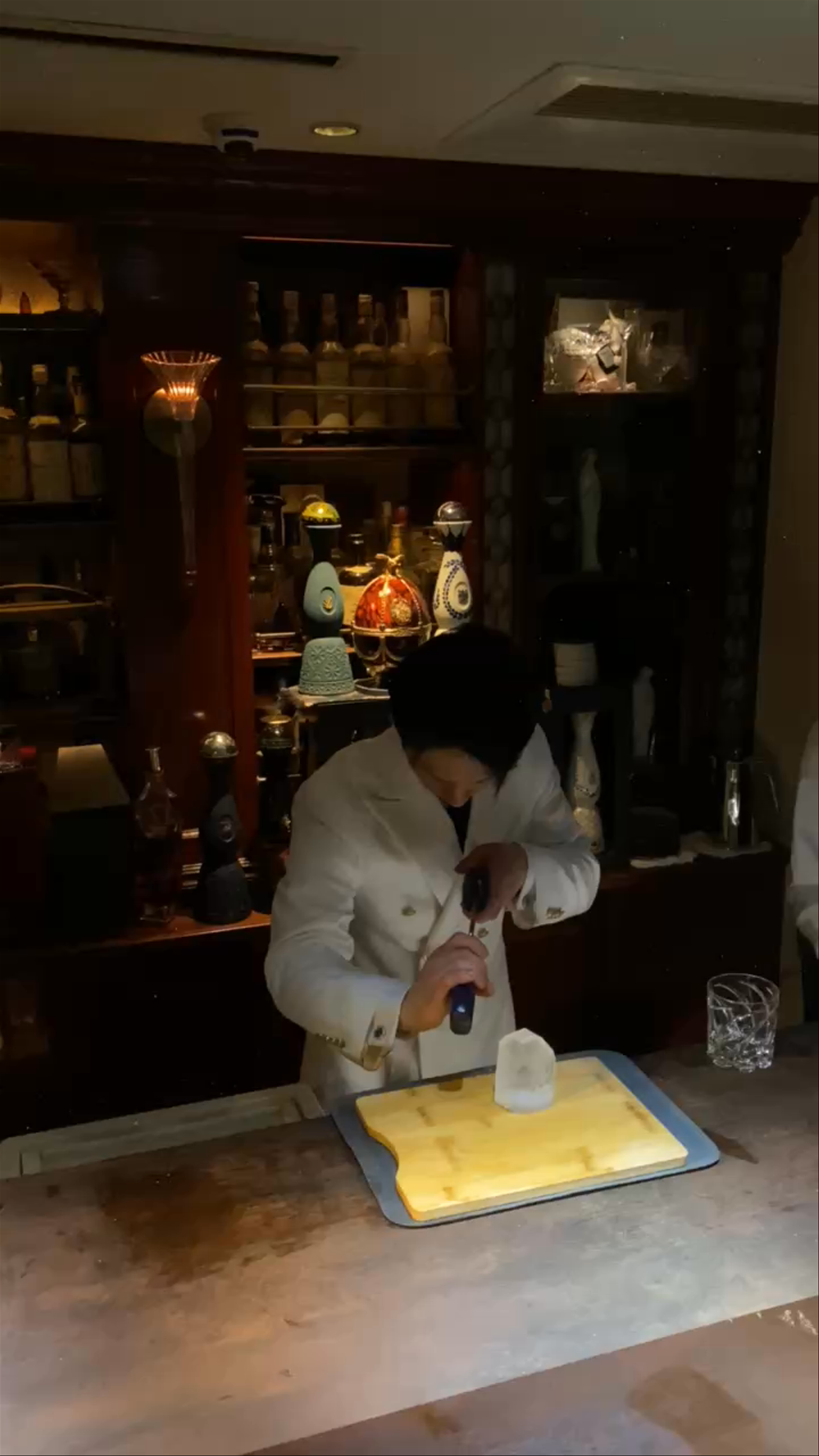Bar Centifolia
