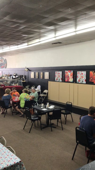 The Owl Shoppe - Photo taken right after the noon rush hour! - Salad Near Me - Shawnee, Oklahoma