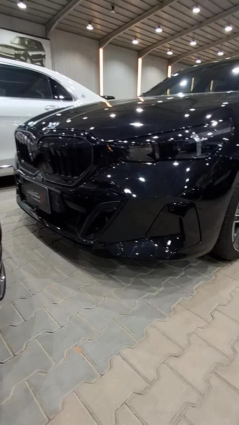 بي ام دبليو الفئة الخامسة 520i 2026