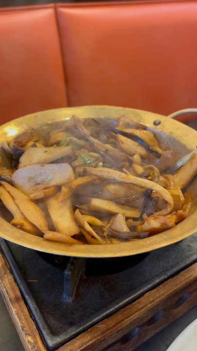 Dong Ting Spring - Mushroom Medley - Chinese Near Me - Thousand Oaks, California