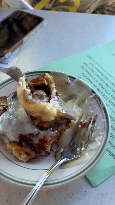 Village Cafe - Cinnamon roll - American Near Me - Long Beach, California