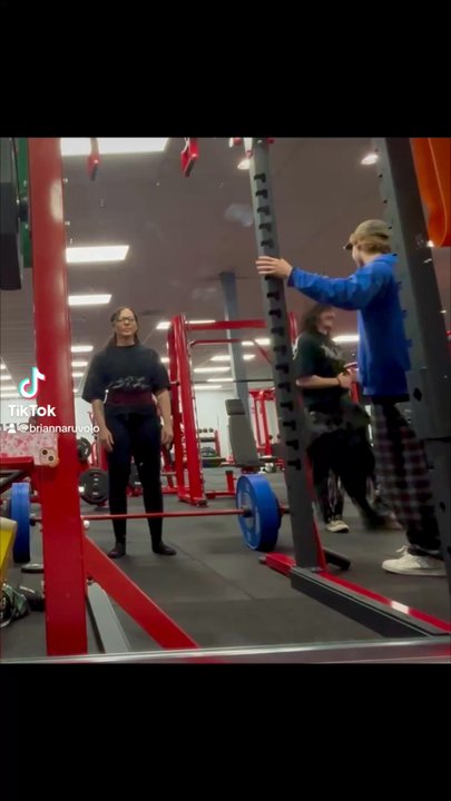 RED Strength - Deadlifting at Red Strength Gym with my kiddos - Gyms Near Me - Lancaster, California