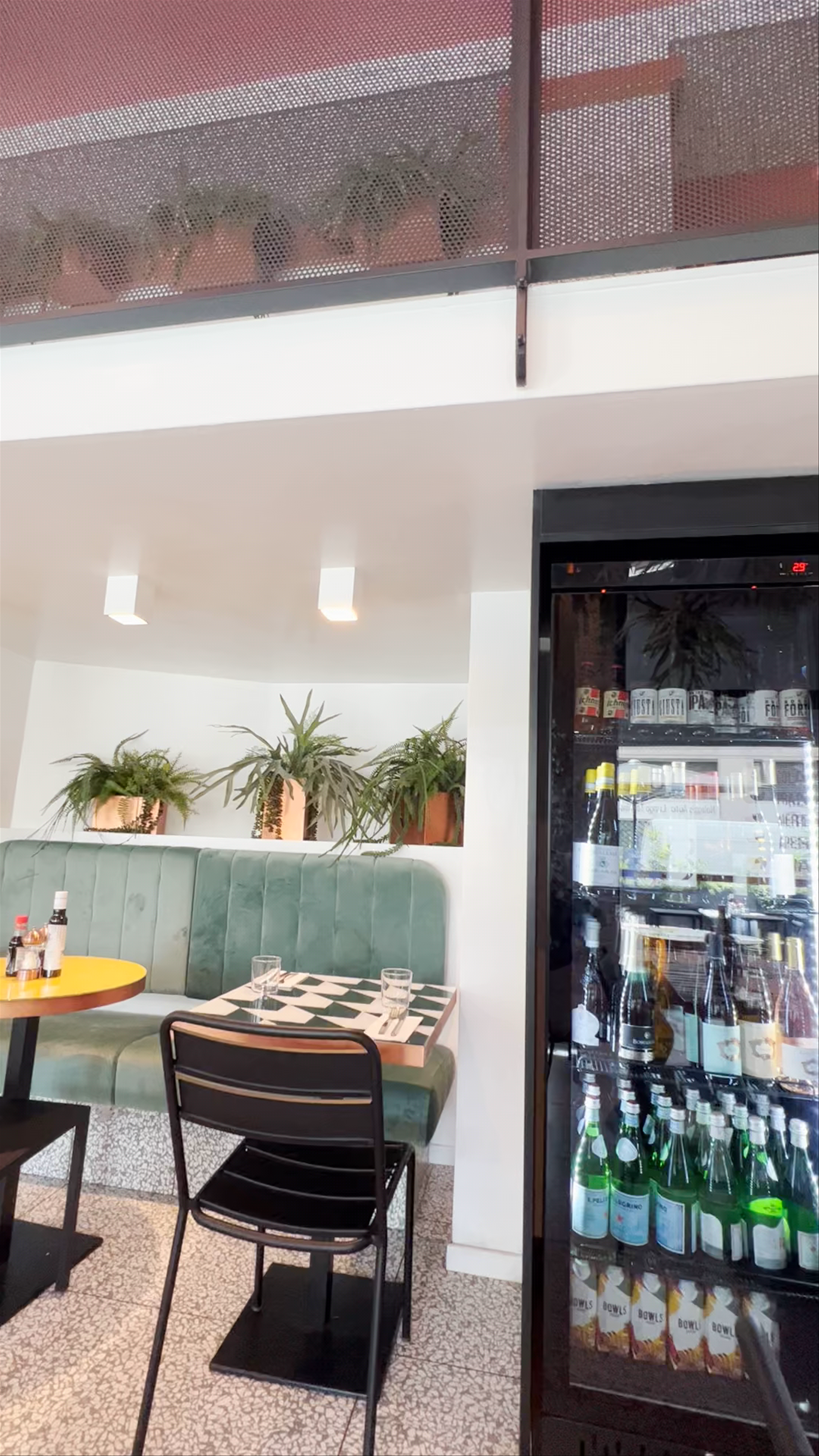 Bowls And More in Milan: Fresh Flavors in a Chic Urban Space