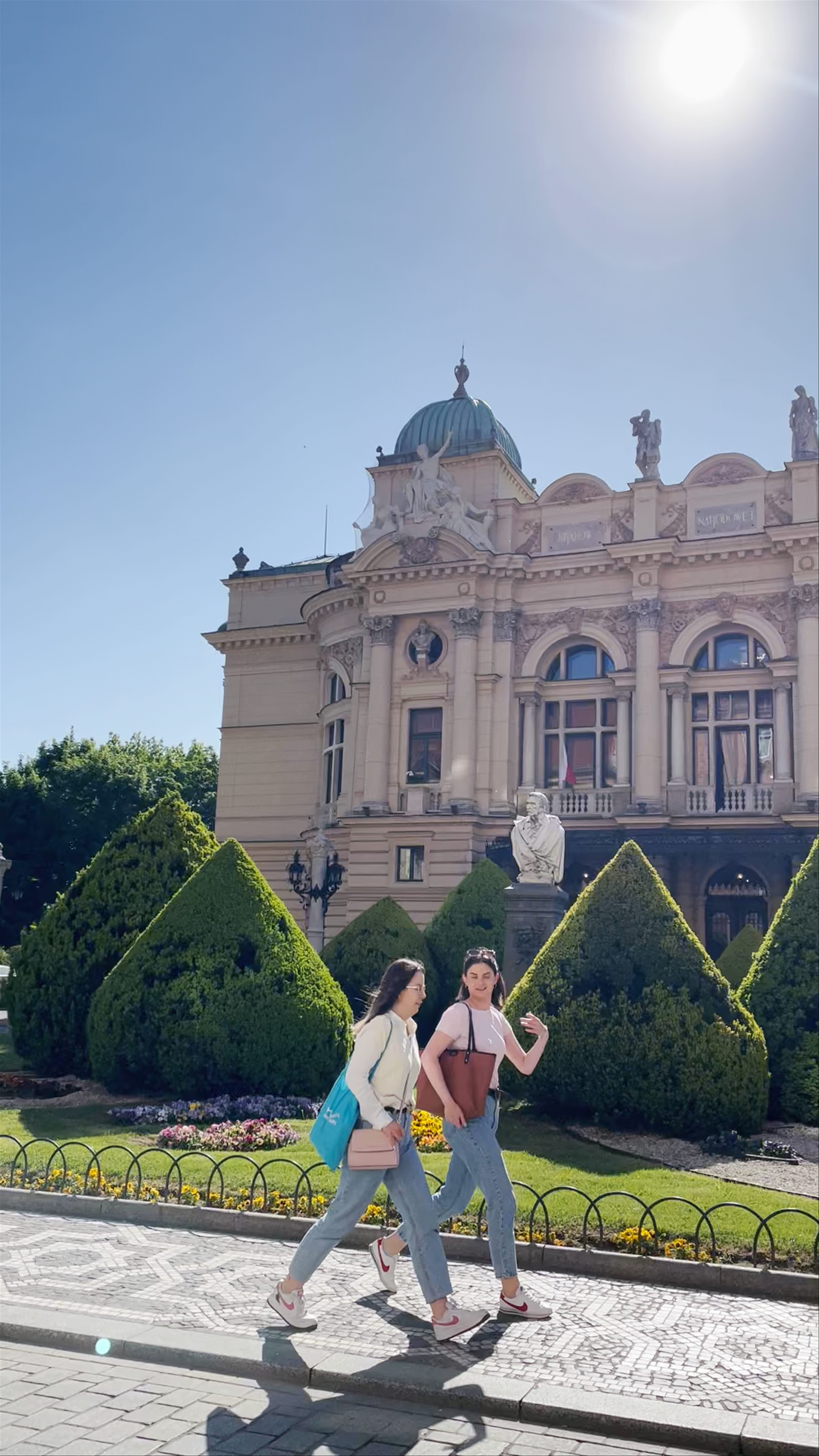 Sunlit Majesty: A Walk by Teatr Słowackiego in Kraków