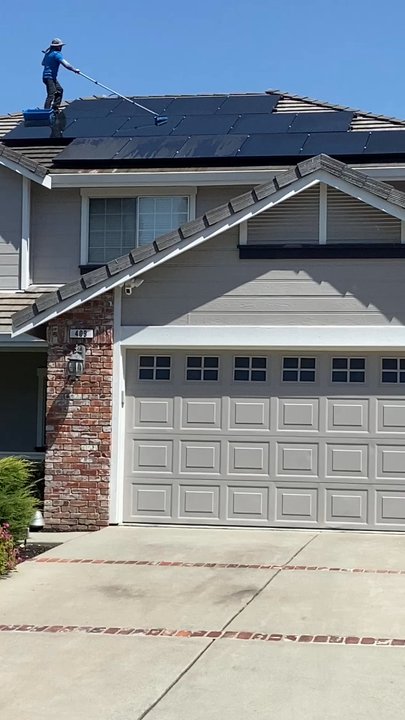 EcoTech Enterprises - 36 solar panels sparkling clean - Pressure Washers Near Me - Castro Valley, California