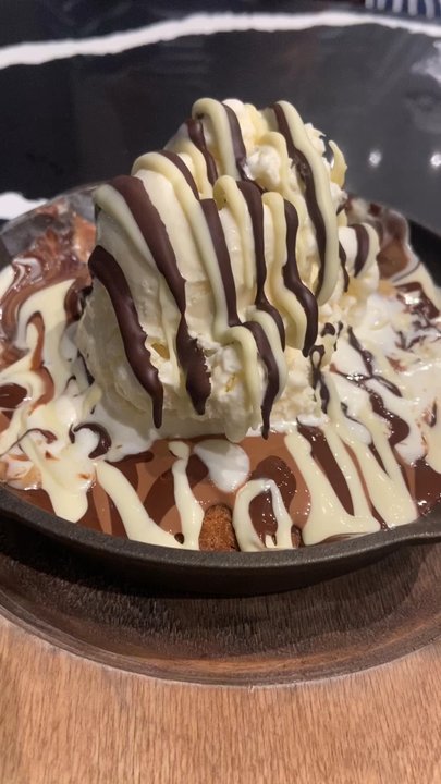 Melt N Dip - Cookie skillet - Creperies Near Me - Dearborn Heights, Michigan