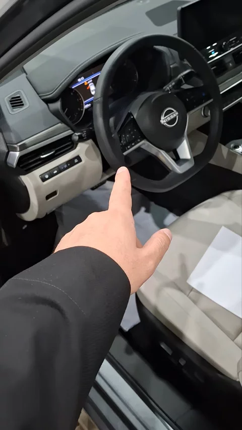 نيسان التيما SV 2025