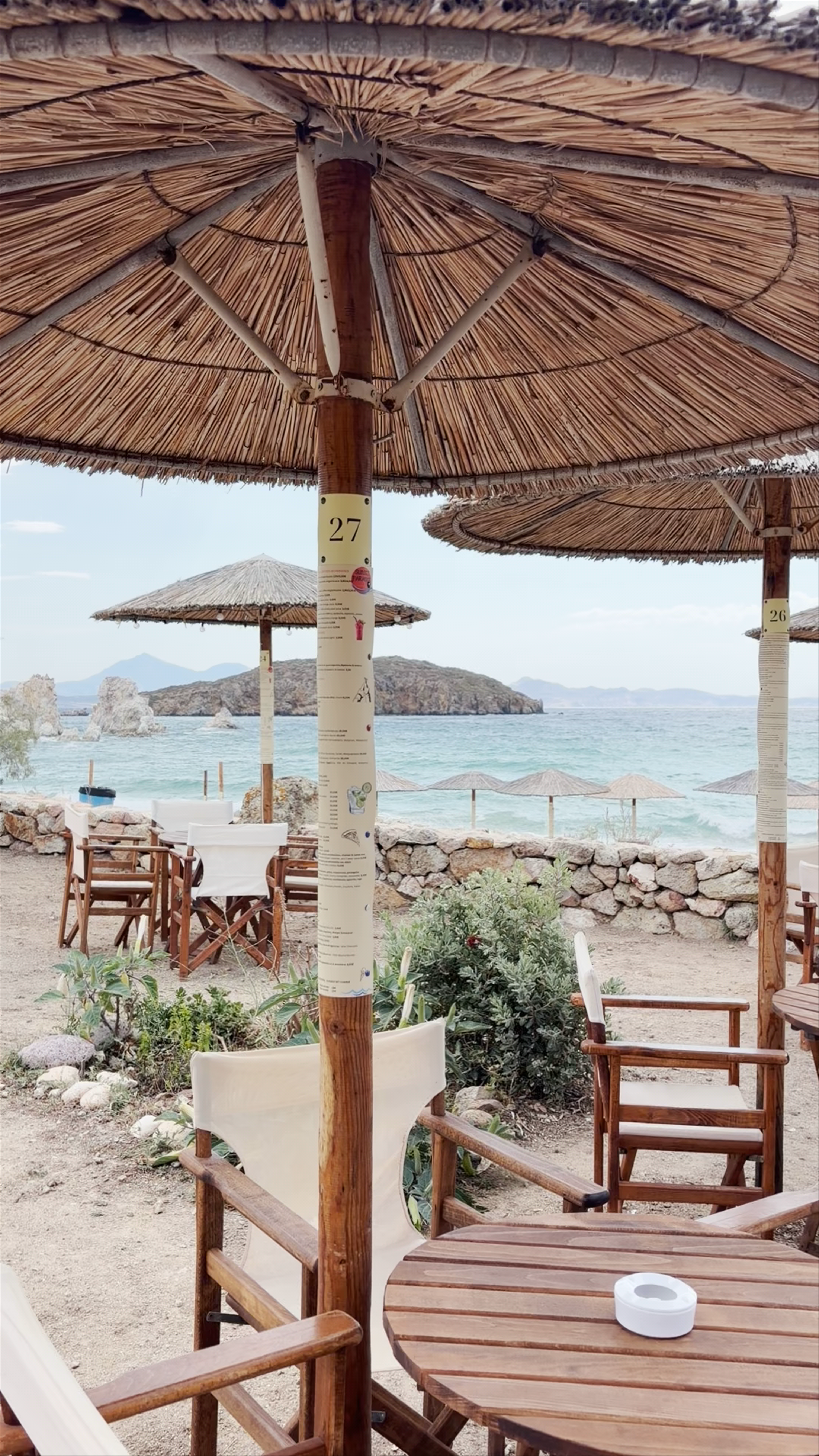 Mavrospilia beach bar