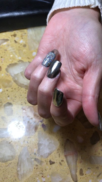 Crystal Nails & Spa - SNS Chrome sparkle - Nail Salons Near Me - Everett, Washington