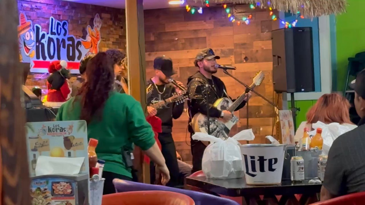 Mariscos Los Koras - Estilo Italiano Live - Seafood Near Me - Greensboro, North Carolina