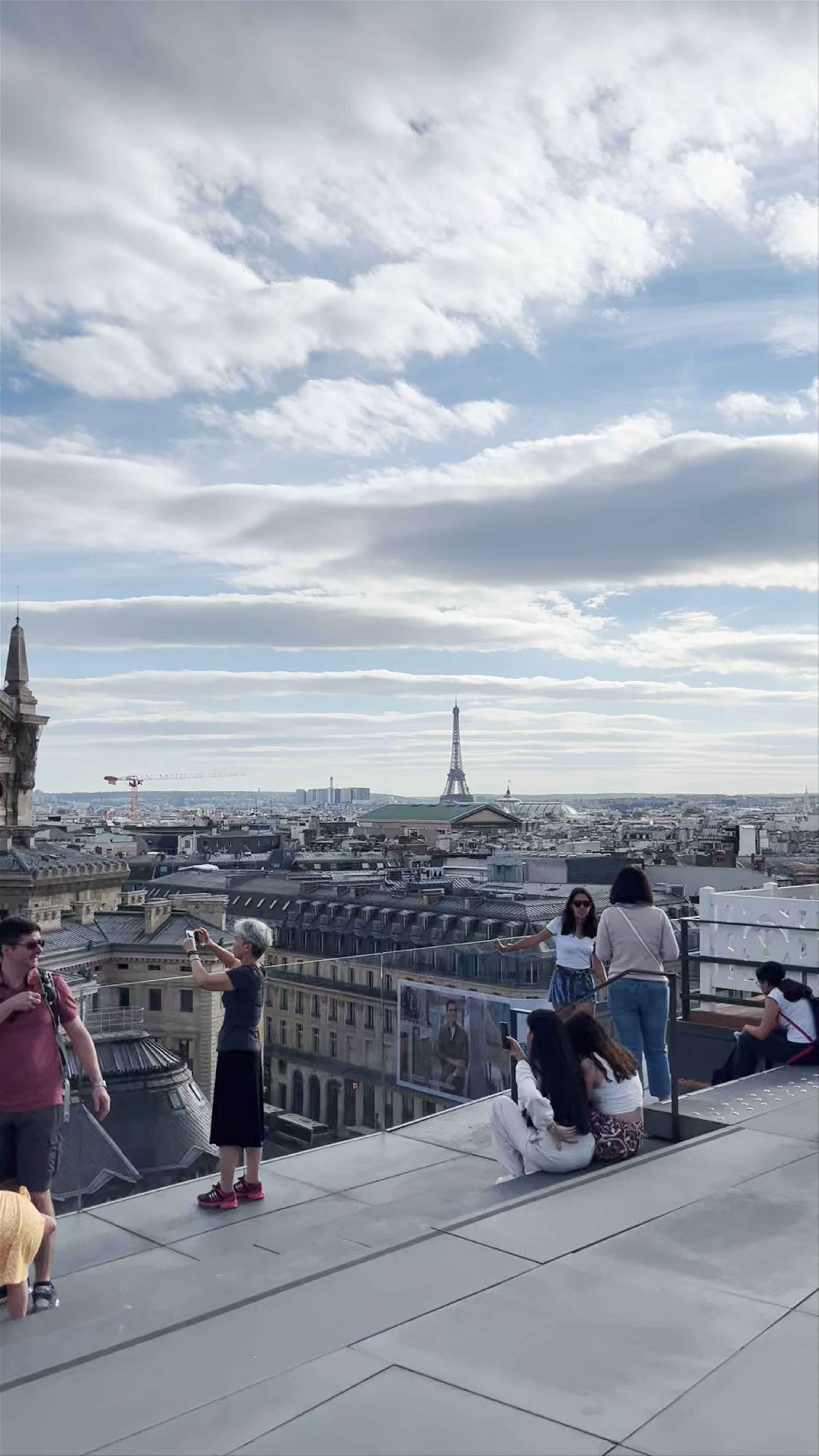 Galeries Lafayette Rooftop: Stunning Paris Skyline and Relaxed Rooftop Vibes
