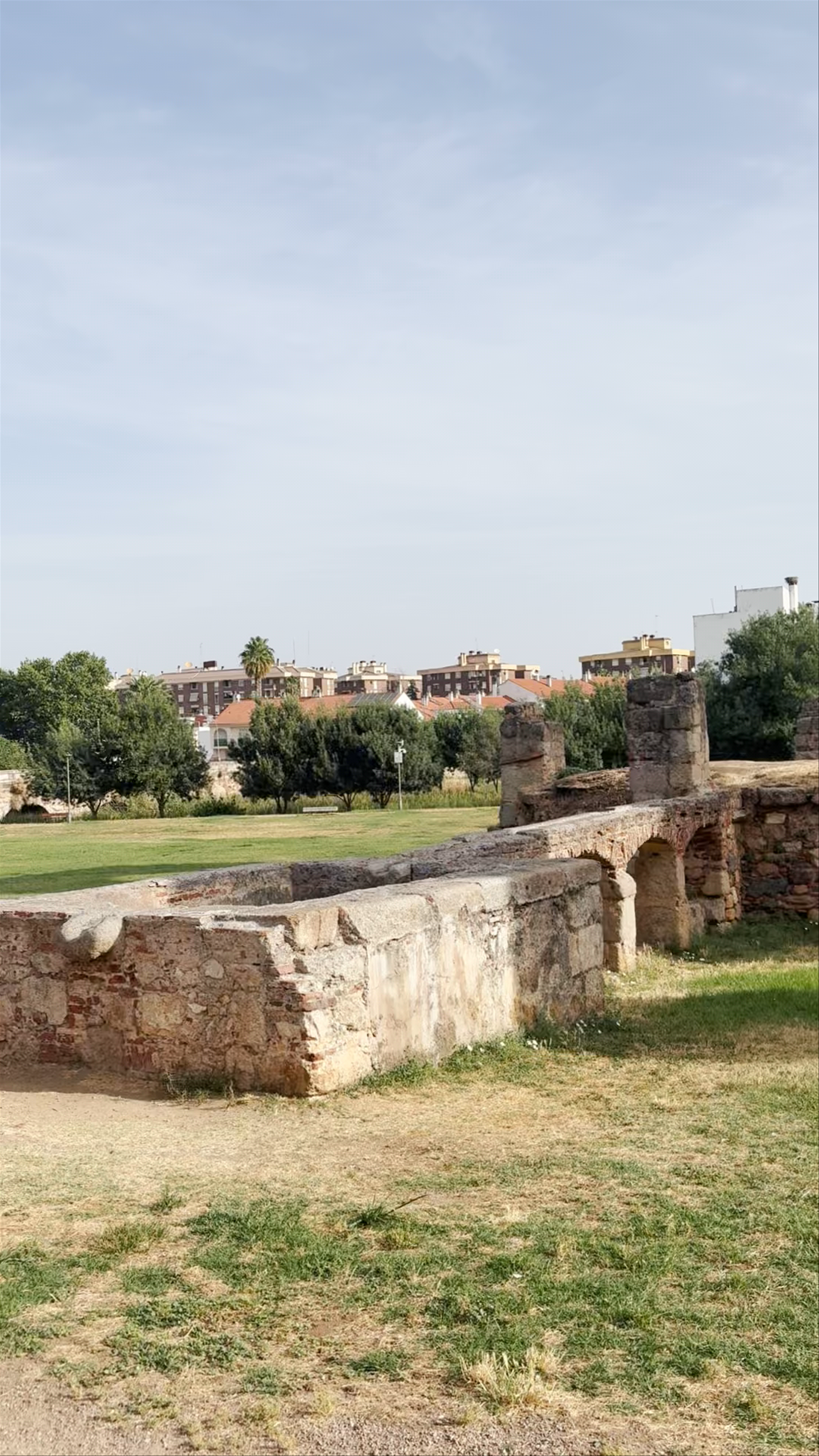 Exploring the Ancient Roman Aqueduct of Mérida: A Journey Through Time