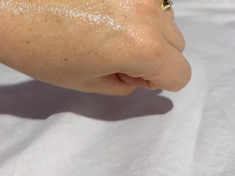 Esmi Skin Minerals- Skin Mylck Highlight