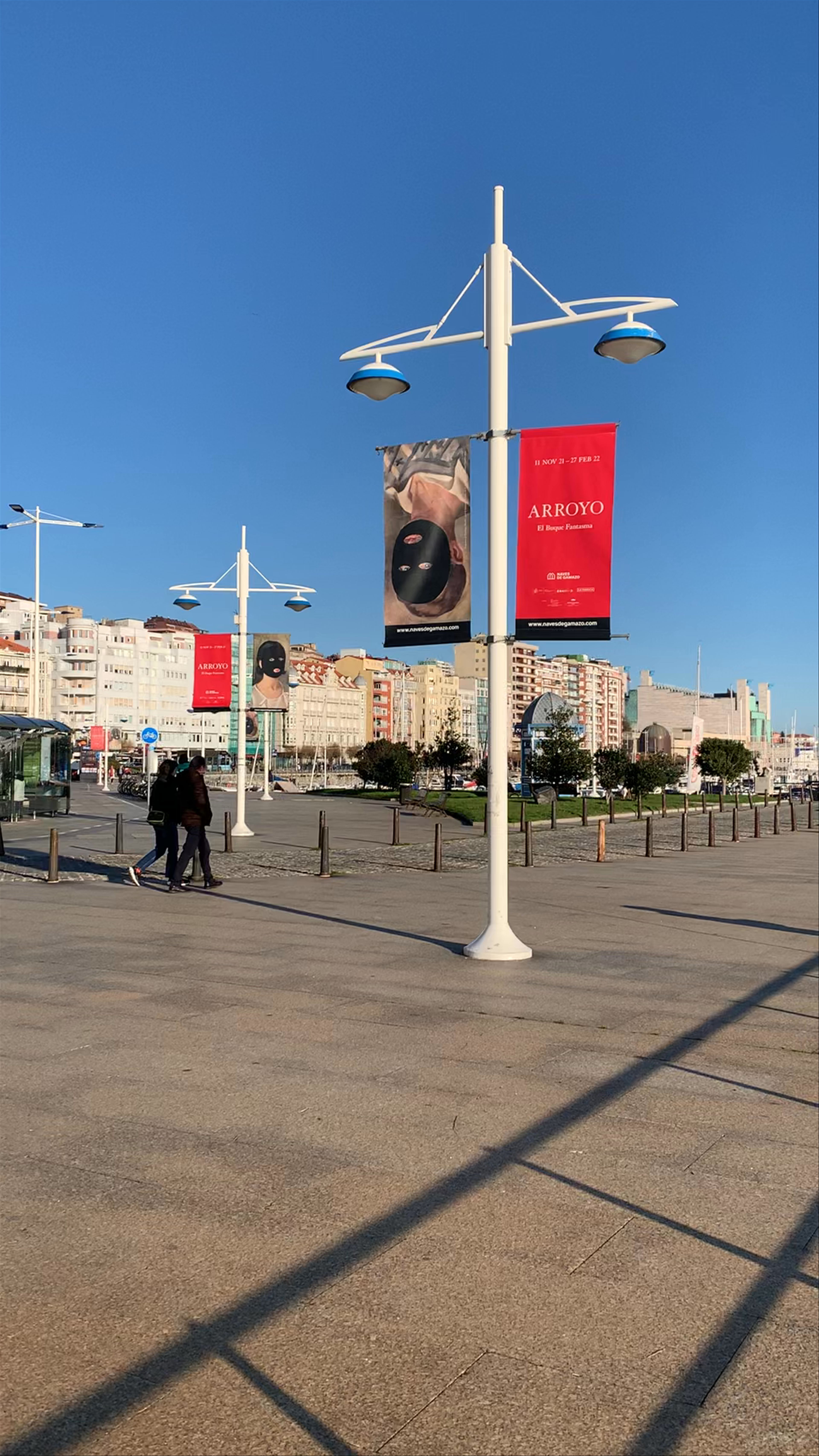 Paseo Marítimo de Santander: Sunlit Coastal Stroll in Northern Spain