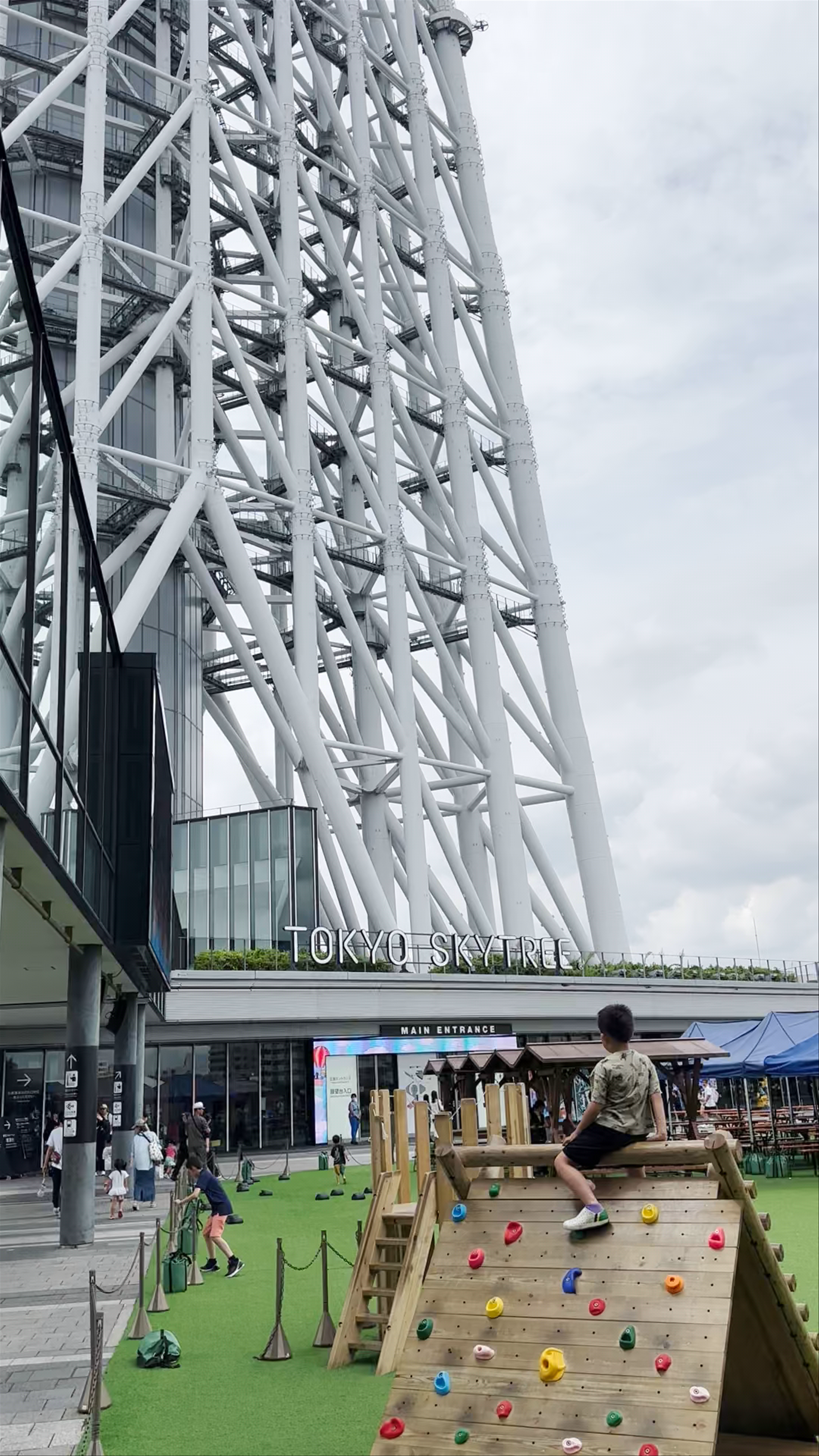 Tokyo Skytree: A Majestic Urban Icon in Sumida City