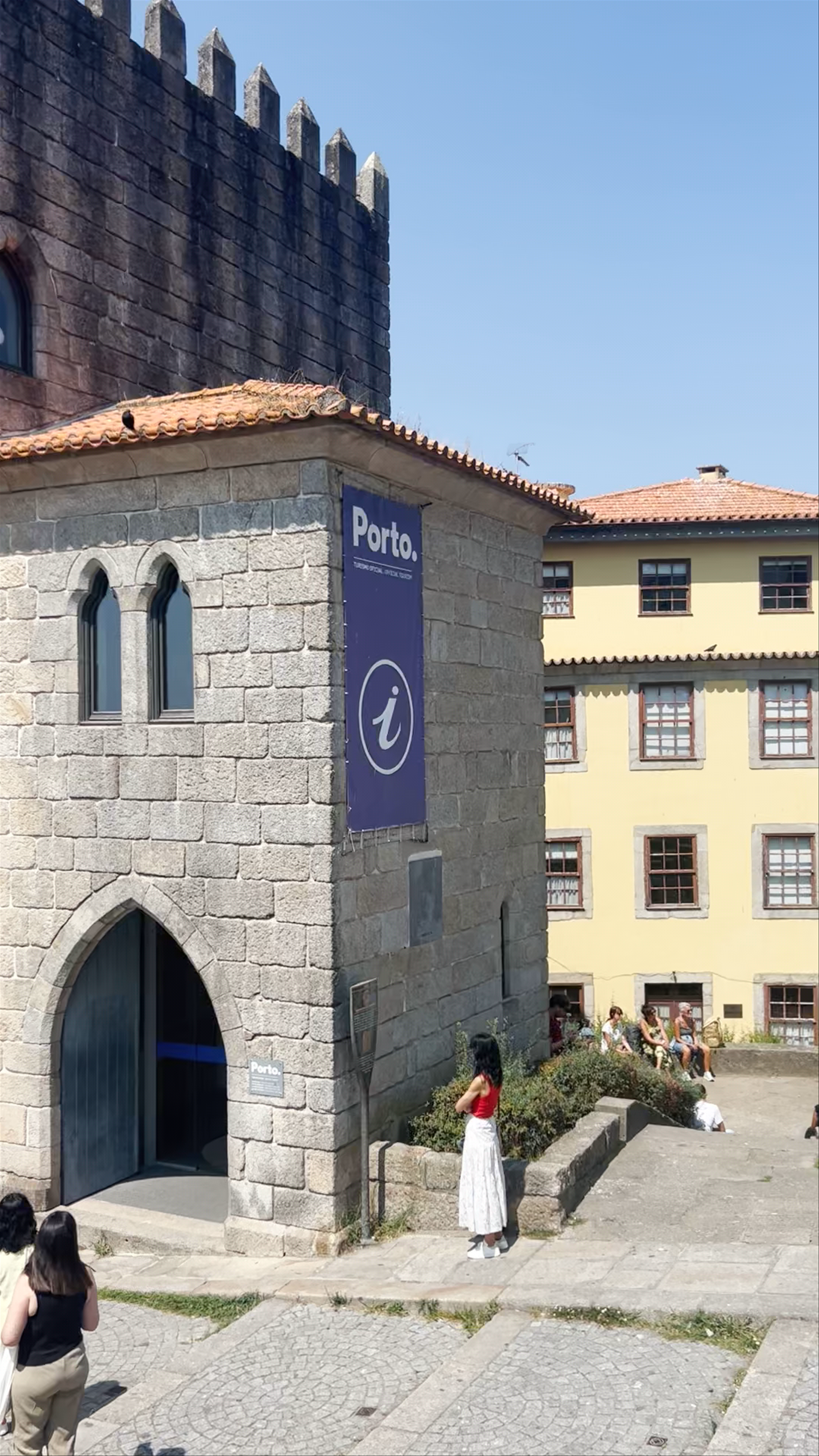 Porto Tourism Office at Oporto Cathedral – A Gateway to History and Culture
