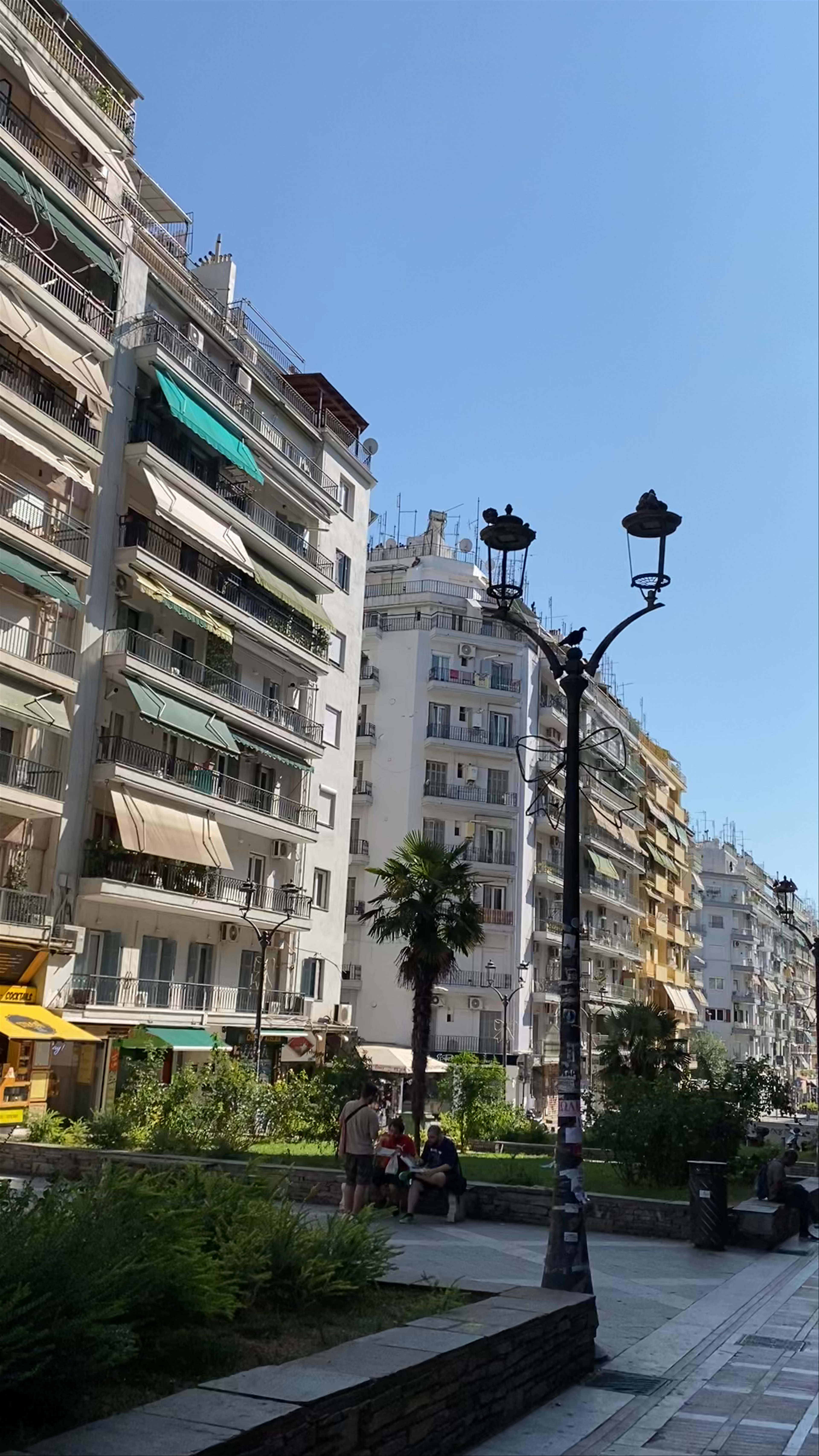 Navarinou Square: Urban Life and Serenity in Thessaloniki