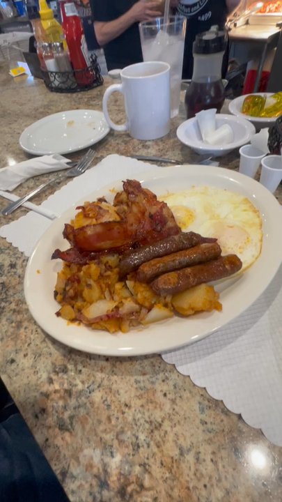 The Cracked Egg Cafe - Breakfast & Brunch Near Me - Galloway, New Jersey