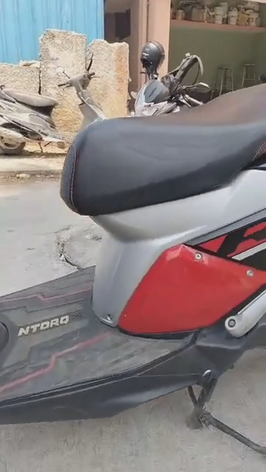 Walk-around video thumbnail