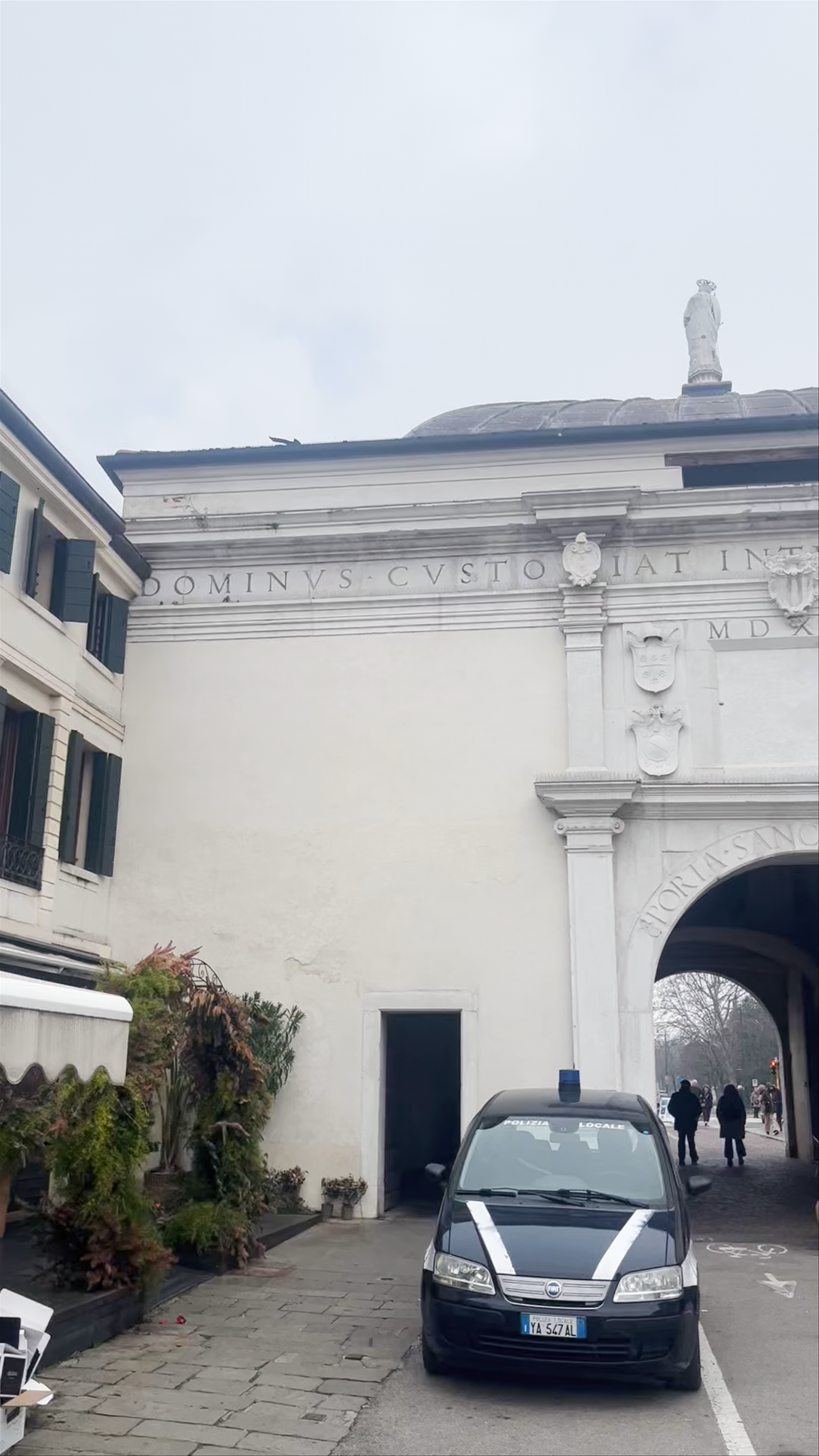 Puerta de San Tomás