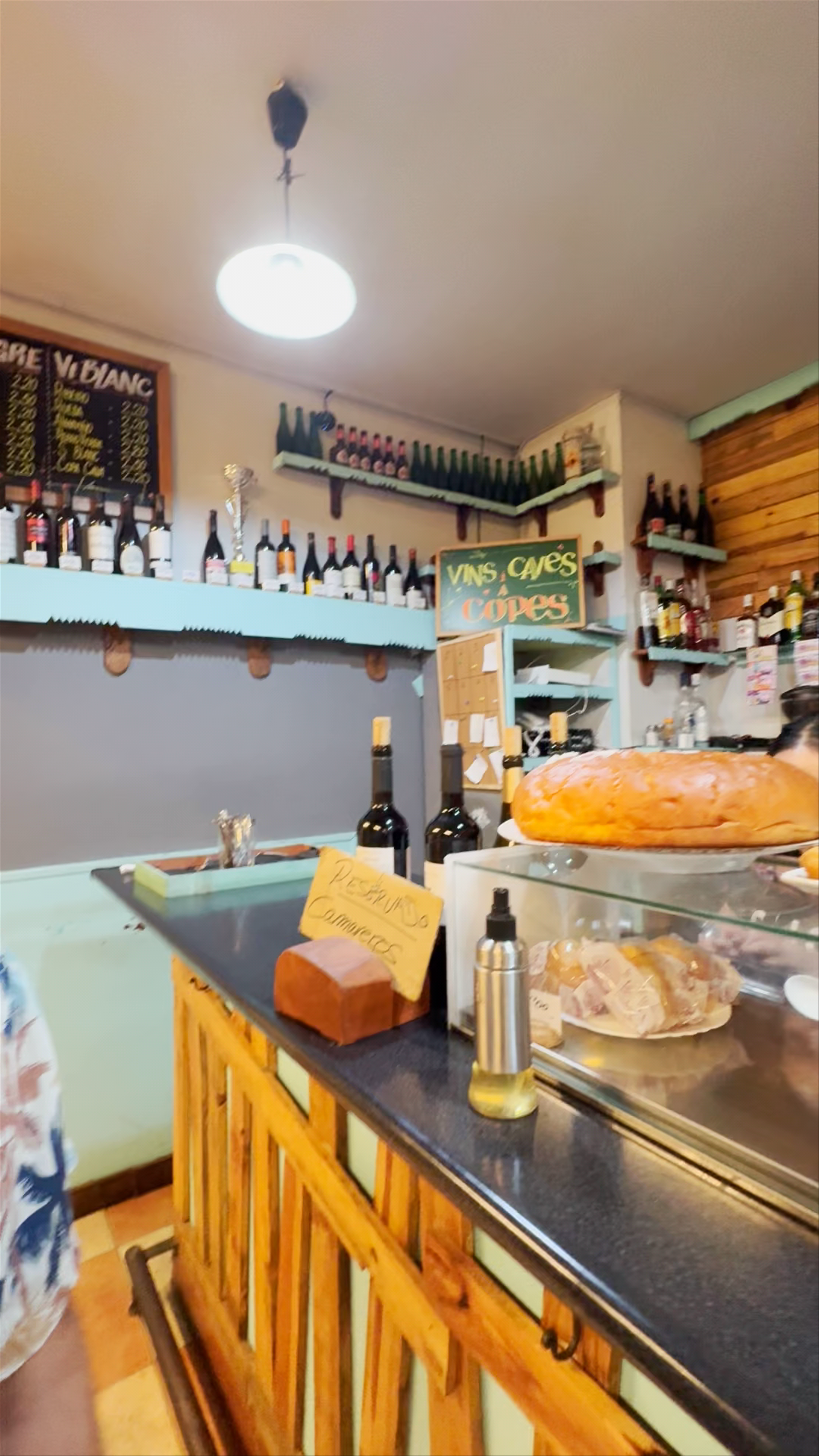 Evening Vibes at Bar Taberna Tatxin Tatxin in Granollers
