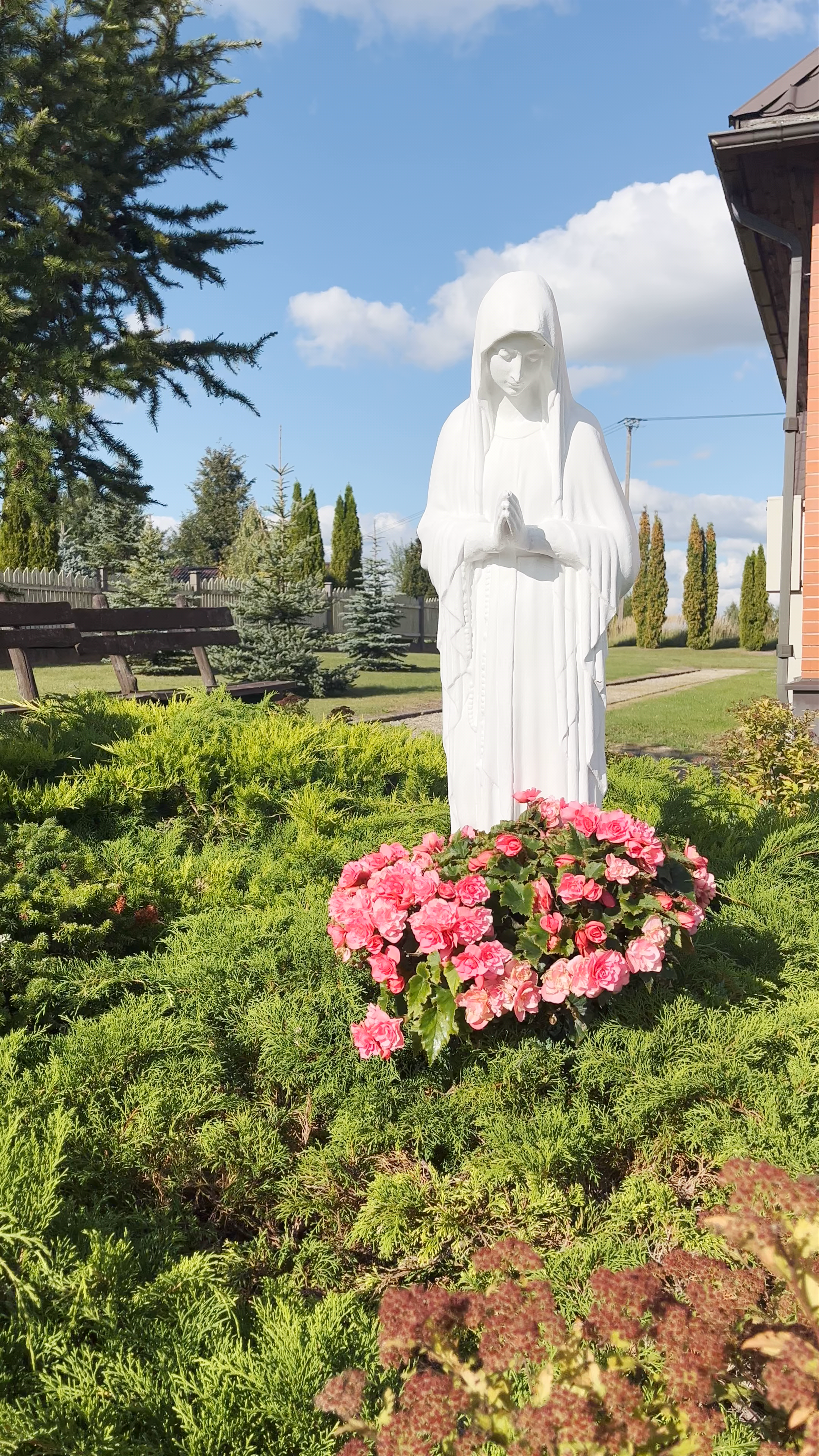 Neretas Romas katoļu Svētā gara baznīca
