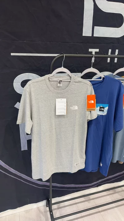 The North Face Graphic T-Shirt obraz 1