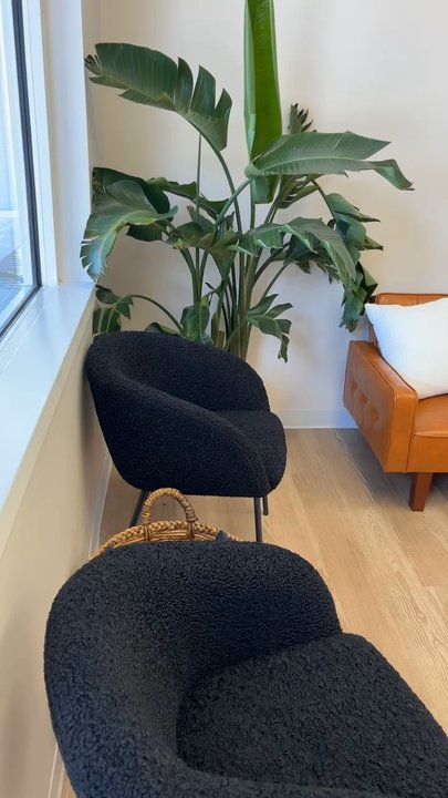Modern Colonics - Suite space lobby is extremely inviting! - Colonics Near Me - Overland Park, Kansas