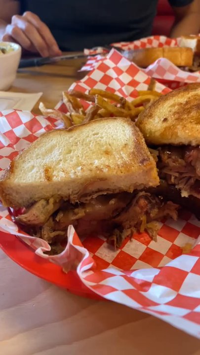 Bubba's Breakfast & BBQ - Pulled BBQ Beef Brisket and Pulled Pork sandwiches - Barbeque Near Me - Jackson, Wyoming