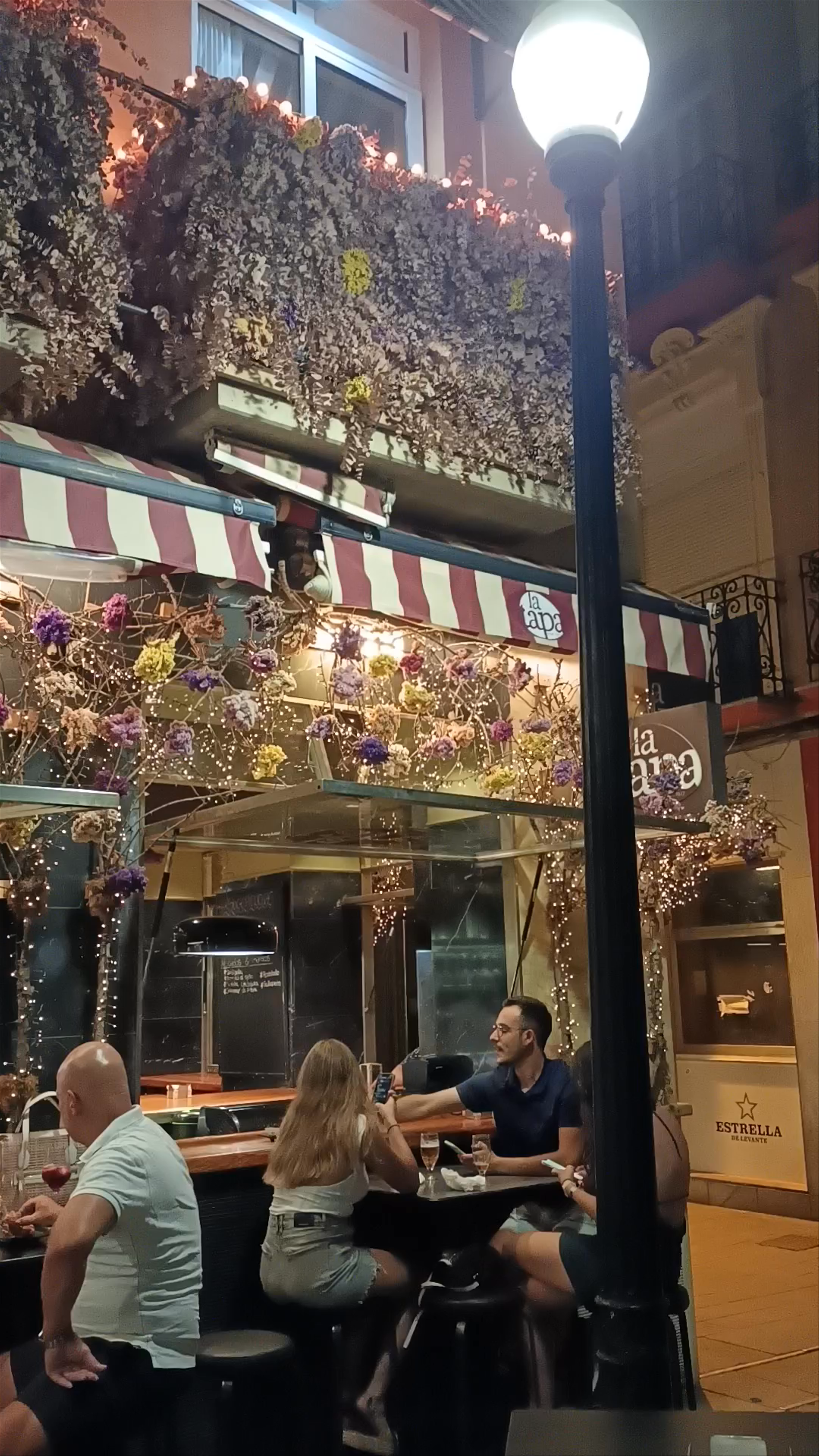 La Tapa at Plaza de las Flores: Nighttime Tapas Delight in Murcia