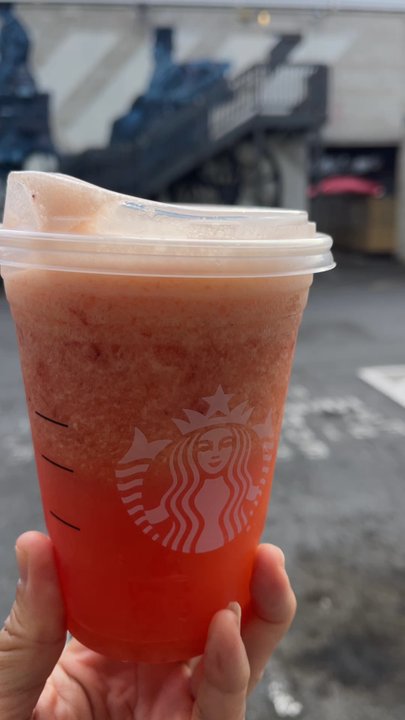 Starbucks - Not the consistency desired...they need to work on this... - Coffee & Tea Near Me - Honolulu, Hawaii