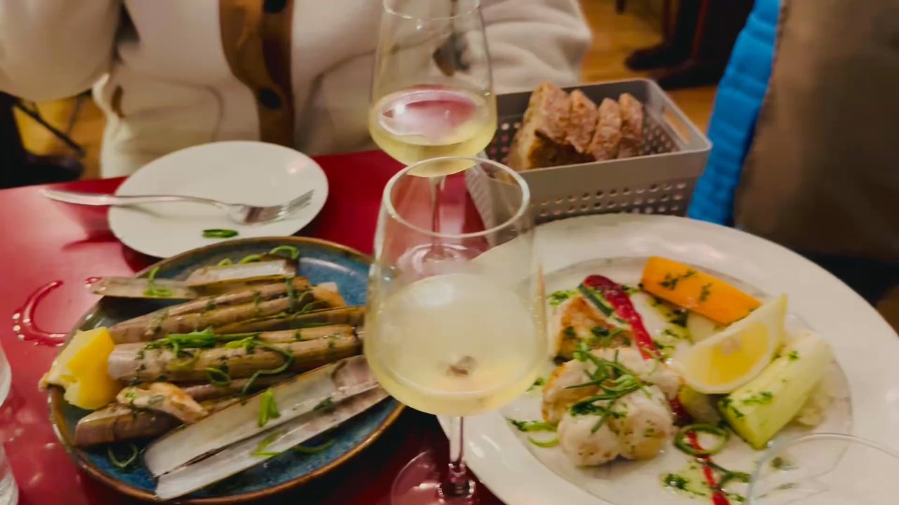 Le Petit Commerce - Try the wonderful variety of shellfish and seafood - French Near Me - Bordeaux, 33
