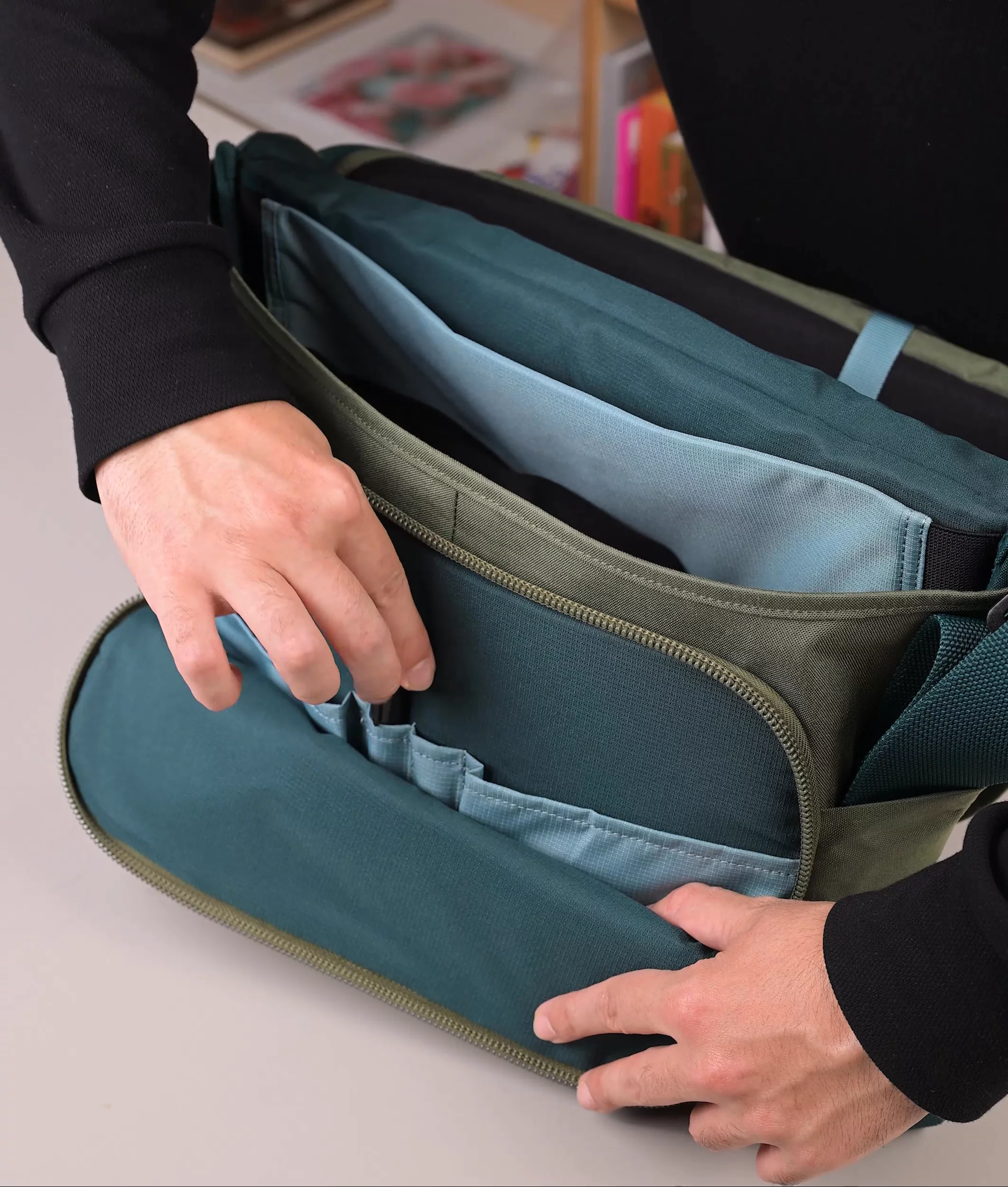 Brace - Messenger & Laptop Bag – Crumpler Australia