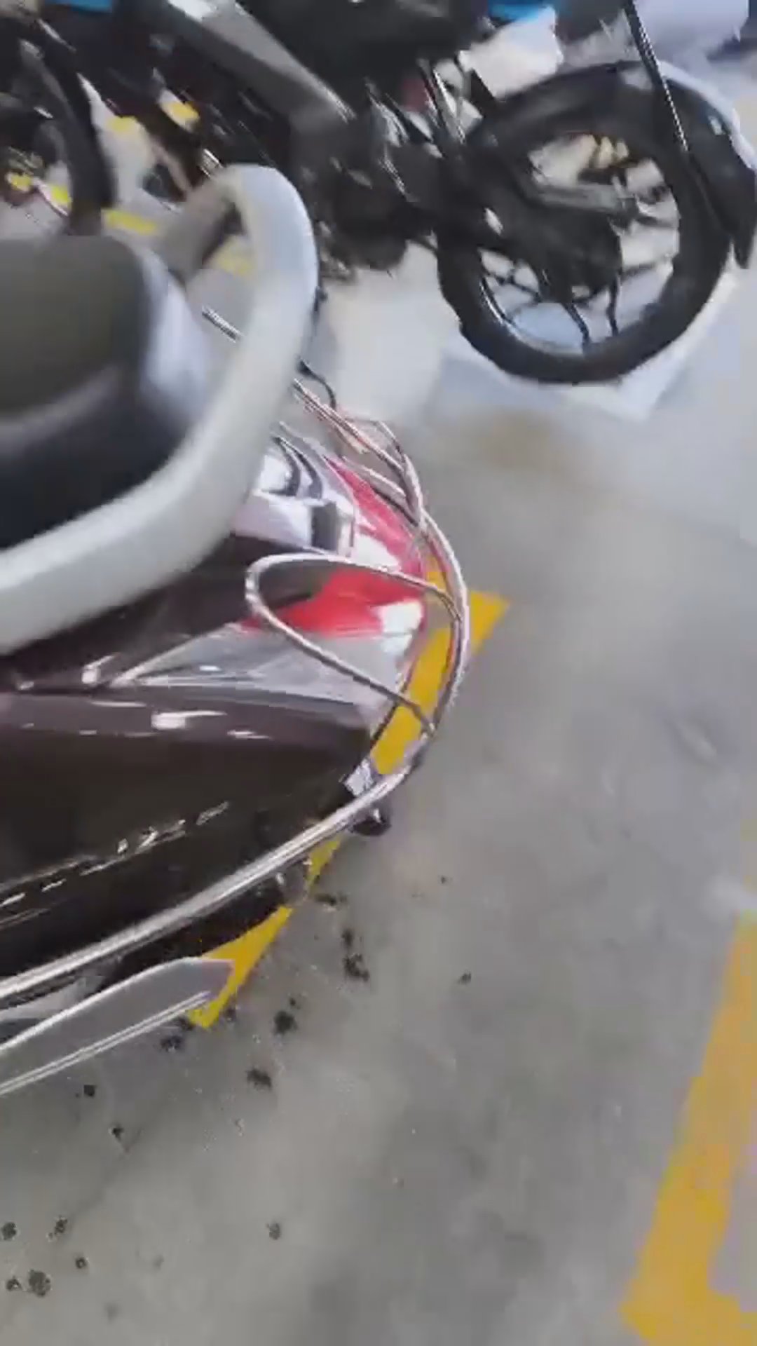 Walk-around video thumbnail