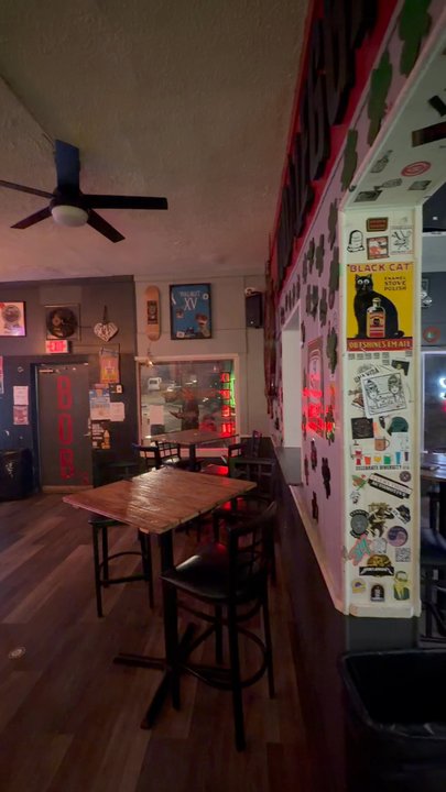 Bootleggin' Bob's - The inside - Pizza Near Me - St. Louis, Missouri