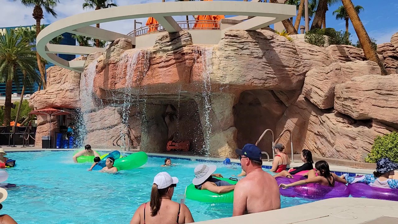 MGM Grand Pool Complex - Swimming Pools Near Me - Las Vegas, Nevada